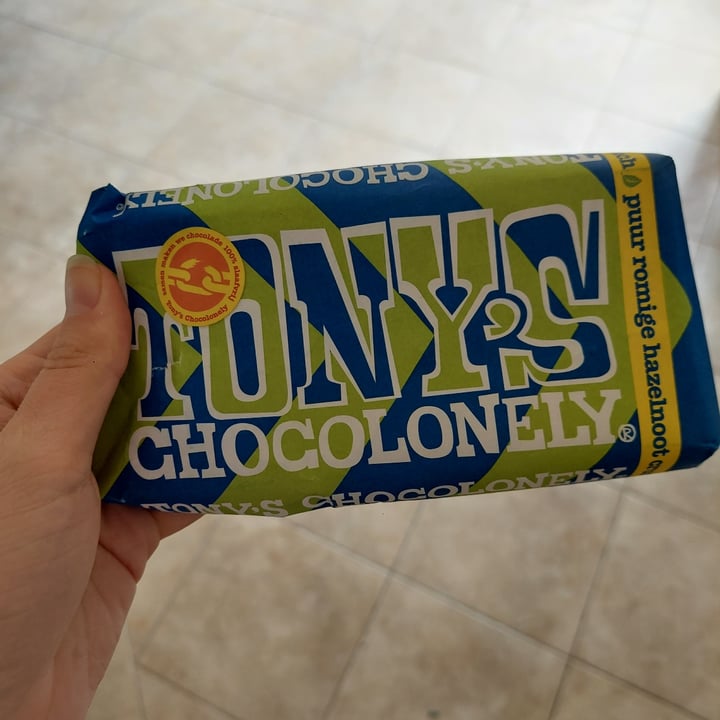 photo of Tony’s Chocolonely puur romige hazelnoot shared by @frendssnotfood on  08 May 2024 - review