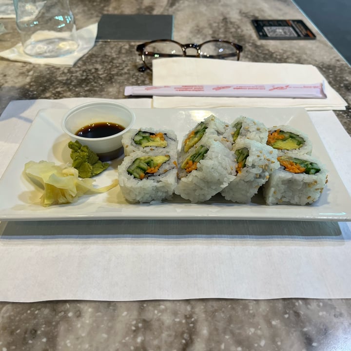 photo of Acer Sushi Vegetarian California Rolls shared by @eilidhm on  02 Oct 2025 - review