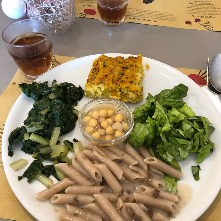 photo of Una Gemma Torino, Cucina e Bottega Vegana e MacroBiotica piatto misto shared by @aaaagaaataaaa on  05 Jan 2025 - review