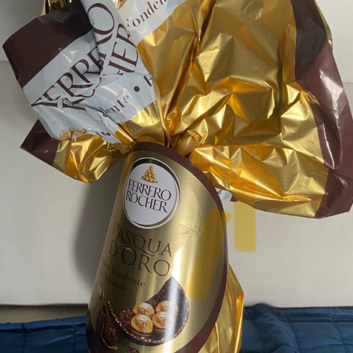 photo of Ferrero Rocher Pasqua d'oro Cioccolato Fondente con nocciole shared by @aledece on  28 Apr 2024 - review
