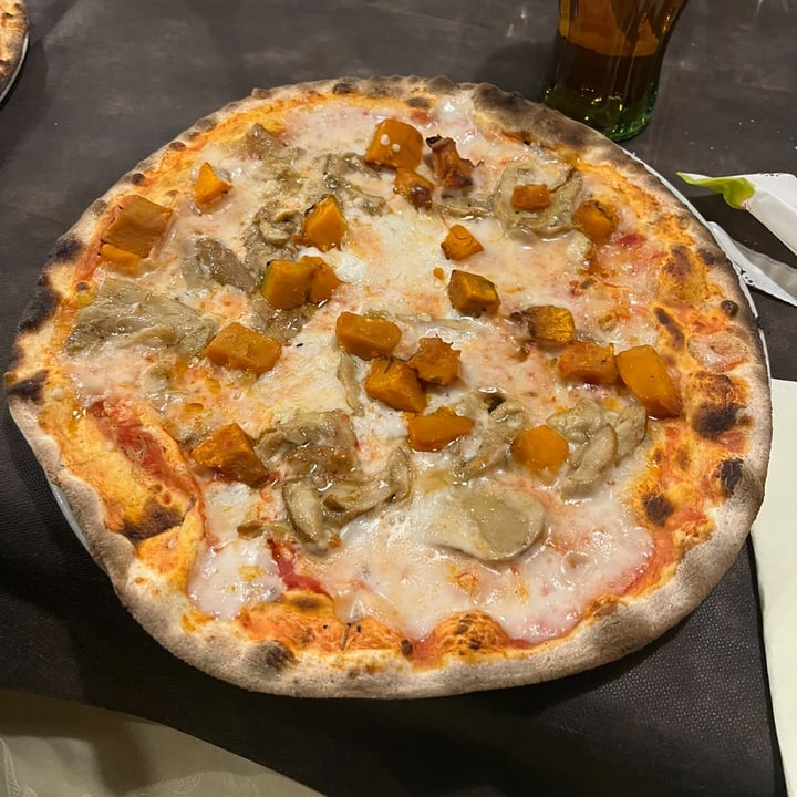 photo of Break Point Pizza Porcini E Zucca shared by @malegria on  16 Apr 2024 - review