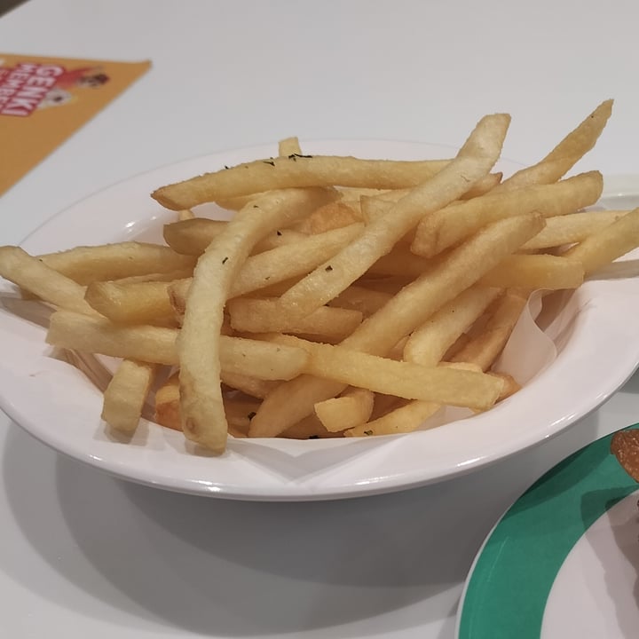 photo of Genki Sushi Compass One Fries shared by @glitteryunicorn on  09 Jan 2024 - review