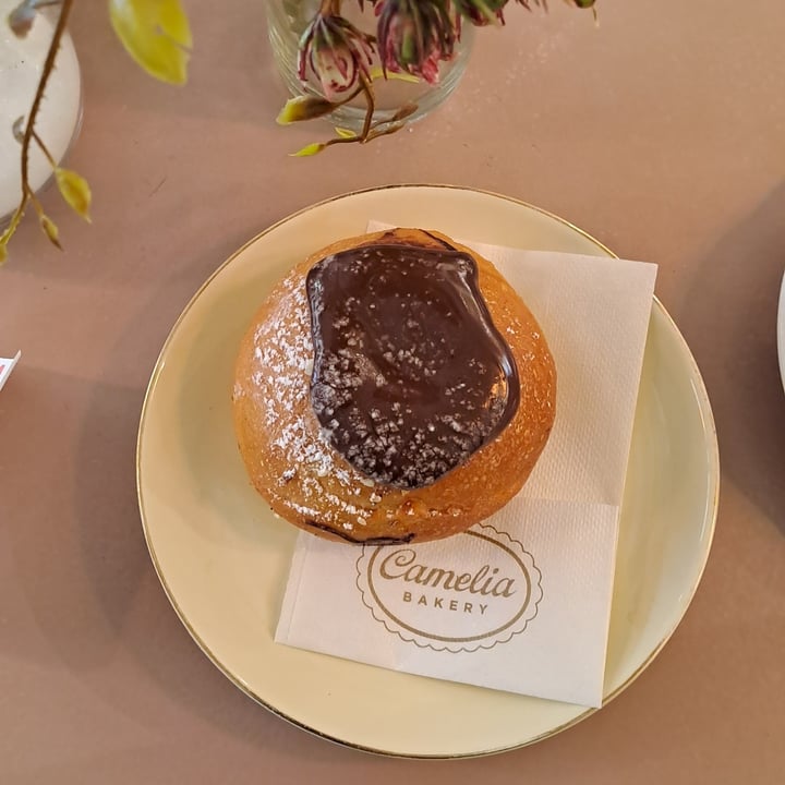 photo of Camelia Bakery Pallina di pan brioche vegan al cioccolato shared by @orsolapi on  24 Mar 2024 - review