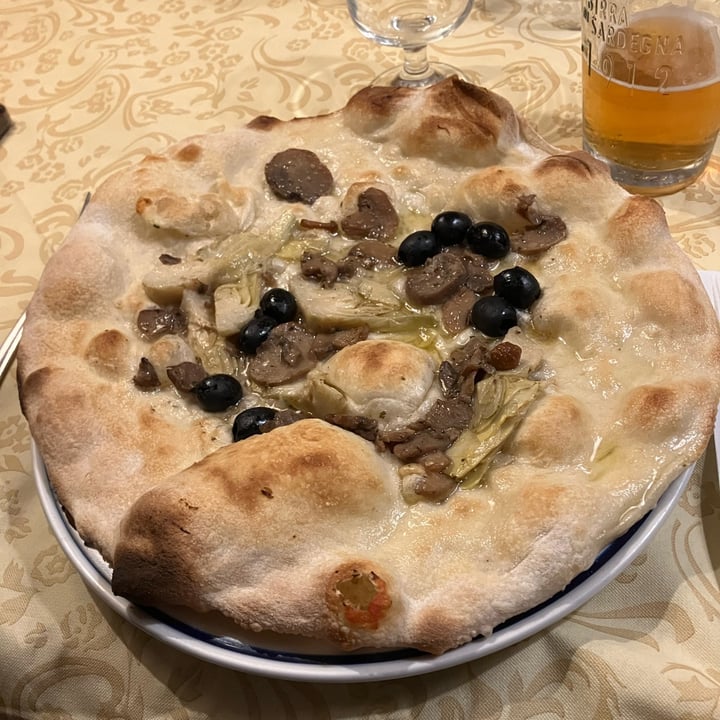 photo of Carillon focaccia con carciofi, funghi e olive shared by @julem on  10 May 2024 - review