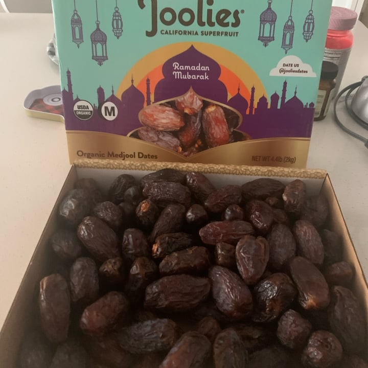 photo of Joolies Super Fruit Ramadan Gift Box shared by @lilvegan-lauren on  14 Mar 2024 - review