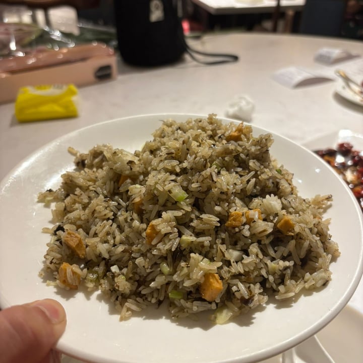 photo of Green on Earth Vegetarian Cafe Olive Fried Rice shared by @zarreen on  07 Oct 2025 - review