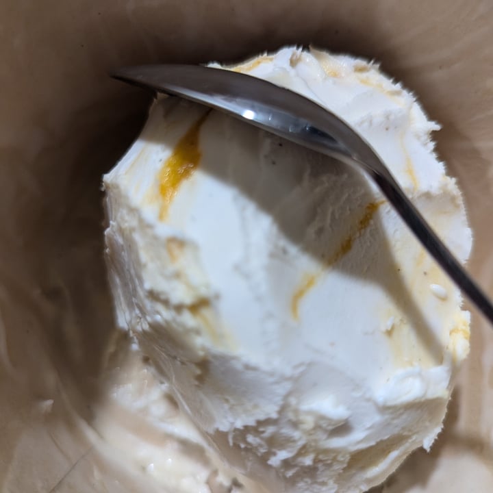 photo of Florida Eis Ice Green - Vanilla Mango Maracuja shared by @tomvsiddons on  26 Aug 2024 - review