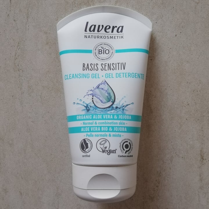 photo of Lavera Naturkosmetik Basis sensitiv cleansing gel shared by @callmeancy on  27 Sep 2023 - review