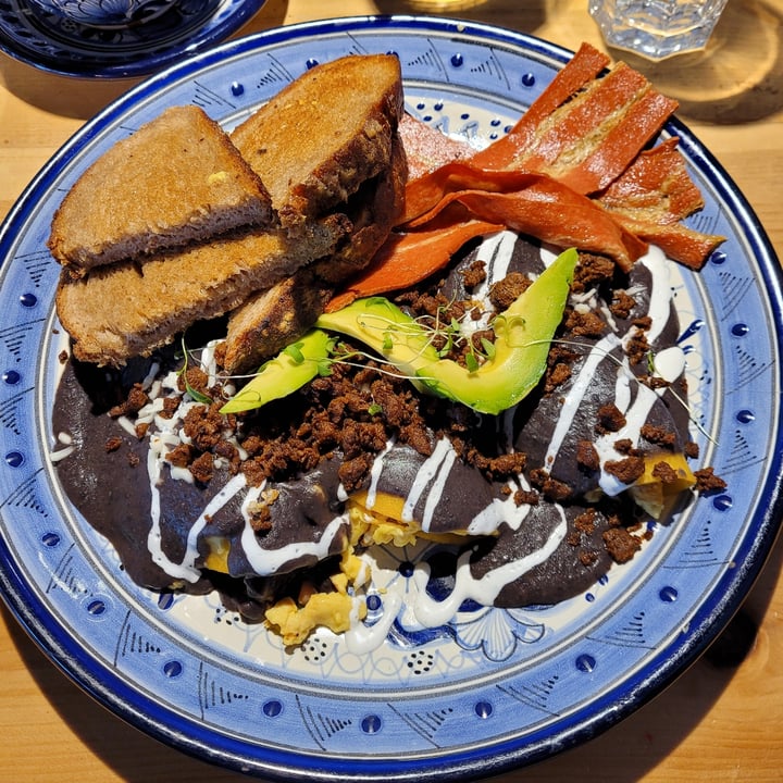 photo of Mexhico Restaurant Huevos a la Veracruzana shared by @metalmel666 on  15 Apr 2024 - review