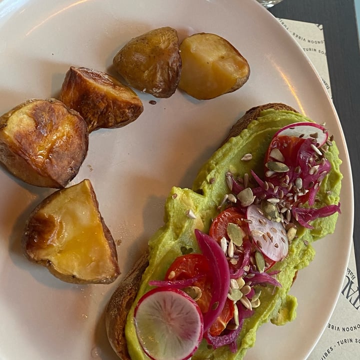 photo of Tauer Bakery Avocado Toast shared by @camucm on  15 Dec 2024 - review