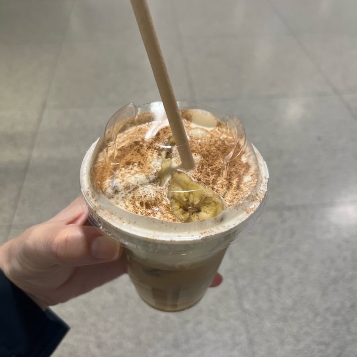 photo of Bakery Bakery HB Zürich salted Bananabread latte shared by @pattini on  04 Oct 2025 - review