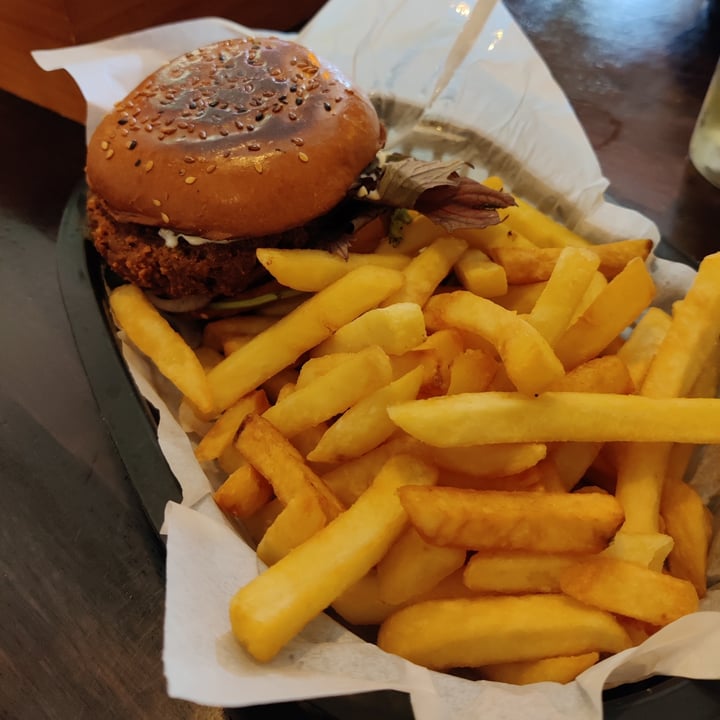 photo of Krugers Bar Beyond burger shared by @elisaf on  30 Aug 2023 - review