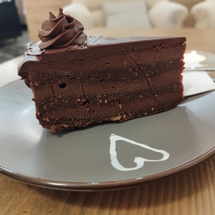 photo of MyRaw Café Raw Vegan Chocolate Cake shared by @sveva88 on  28 Dec 2023 - review