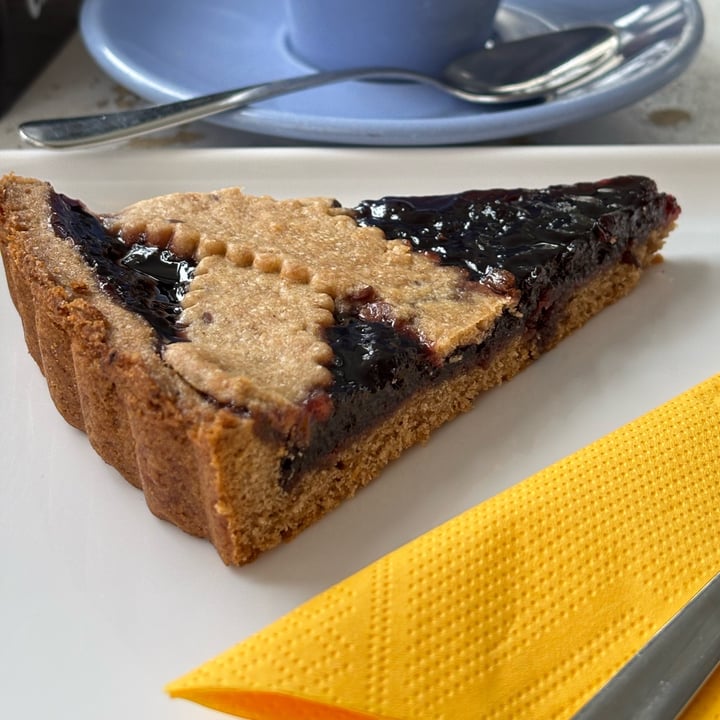 photo of Angolo del Caffè Crostata Vegana shared by @psithyrisma on  14 Apr 2025 - review