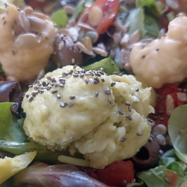 photo of QCorner_Faenza Insalatona vegana con hummus shared by @ghocri on  22 Jun 2025 - review