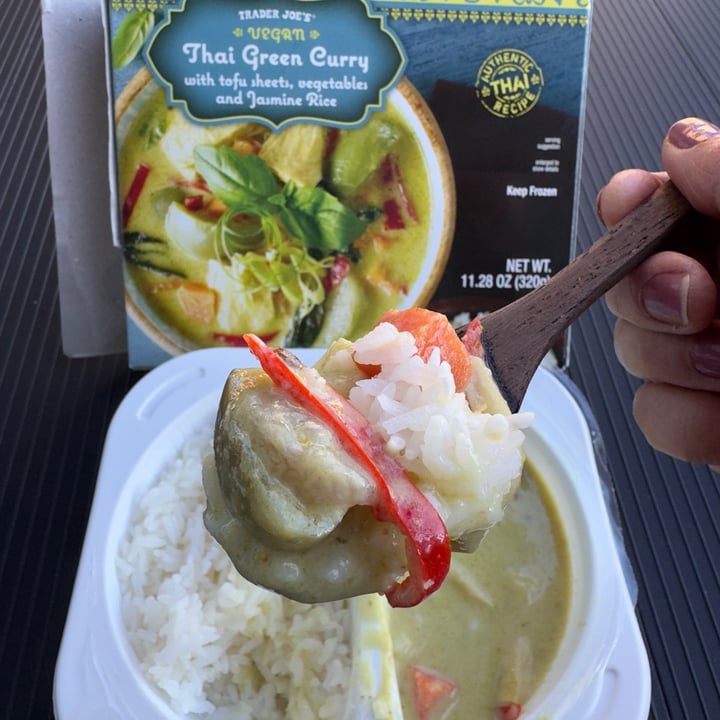 photo of Trader Joe's Thai Green Curry with tofu sheets, vegetables and Jasmine Rice shared by @berryveganplanet on  17 Dec 2023 - review