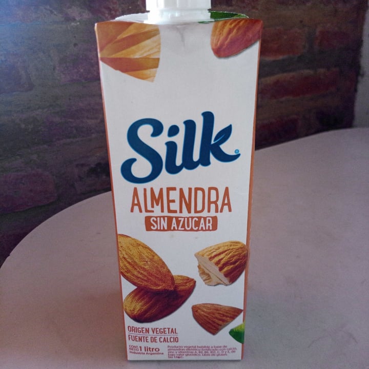 photo of Silk Alimento líquido de almendra sin azúcar shared by @martinjncs on  07 Jan 2024 - review