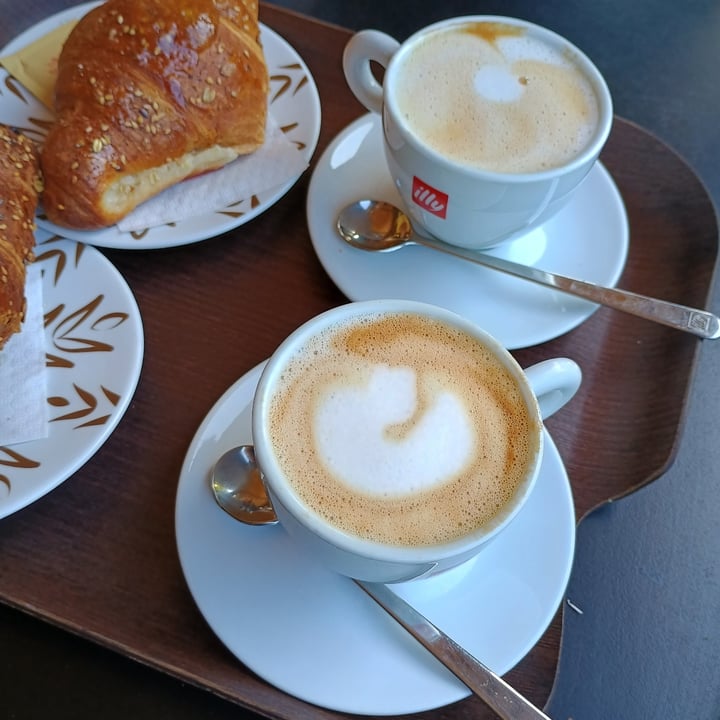 photo of Vinegar Cappuccino Con Latte D'Avena shared by @geb on  26 May 2025 - review