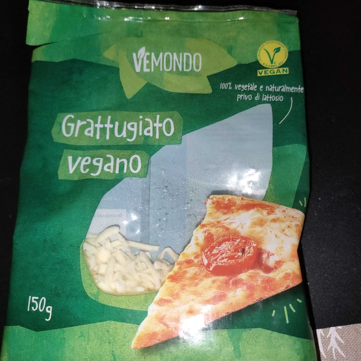 photo of Vemondo grattuggiato vegano shared by @marty9 on  09 Dec 2023 - review