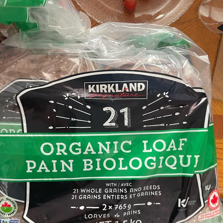 photo of Kirkland Signature organic loaf shared by @hungrywoman on  06 Oct 2024 - review