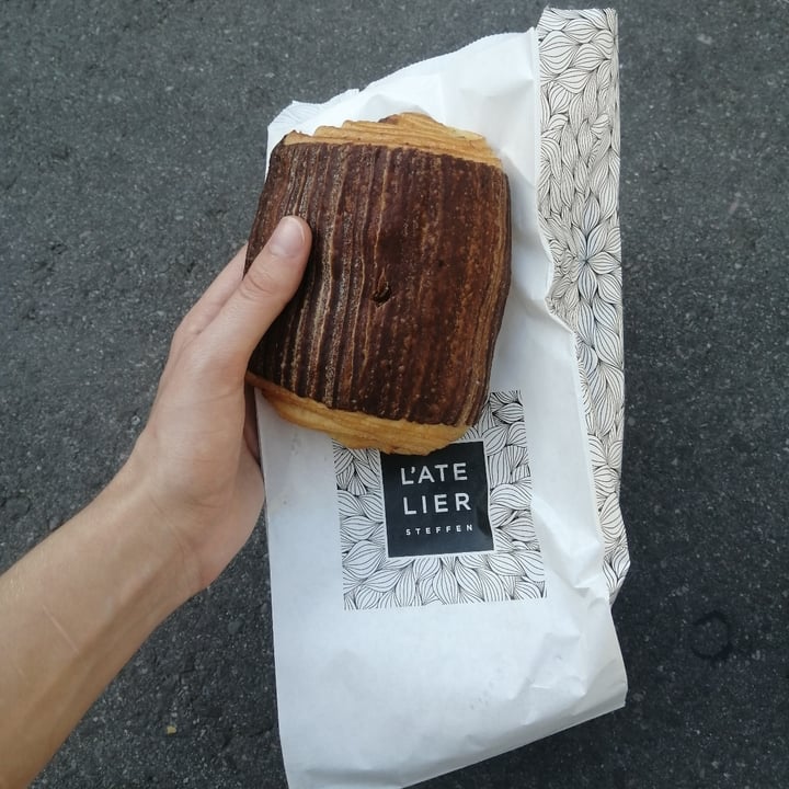 photo of L'Atelier Steffen Pain au Chocolat shared by @veggiehugs on  12 Sep 2023 - review