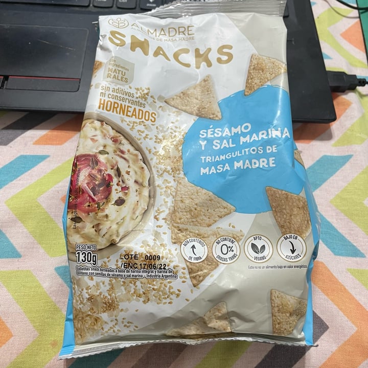 photo of Almadre snacks sal marina y semillas de sésamo shared by @natiorellana on  22 Feb 2024 - review