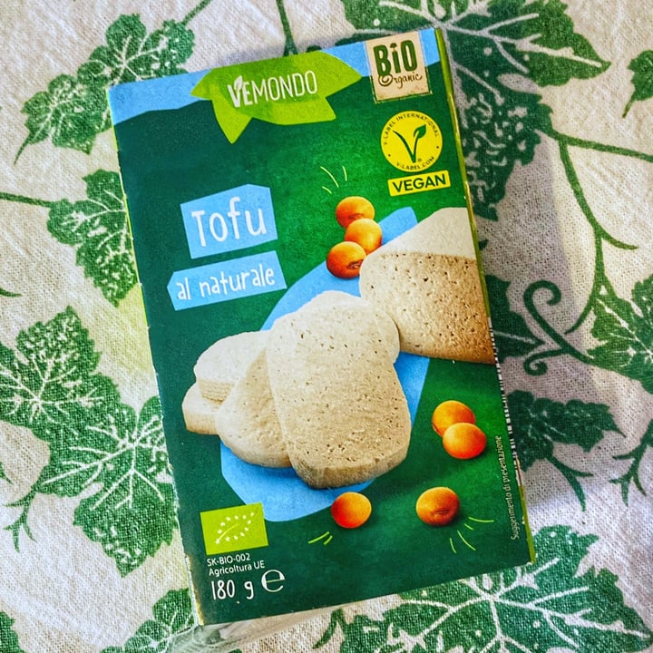 photo of Vemondo tofu al naturale shared by @federicathewitch on  07 Sep 2023 - review