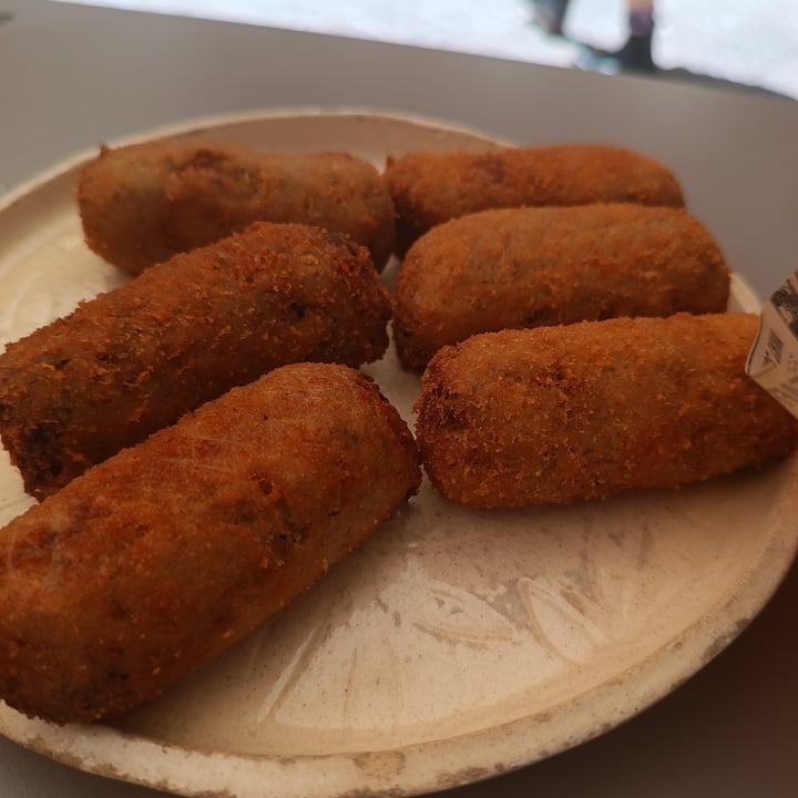 photo of La Galla Tasca Vegana Croquetas De Carne shared by @esther7 on  20 Jul 2024 - review
