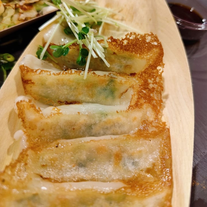 photo of OKO - Fun Okonomiyaki Bar (遊べるお好み焼き屋 ＯＫＯ) Gyoza shared by @rominaguch on  02 Sep 2025 - review