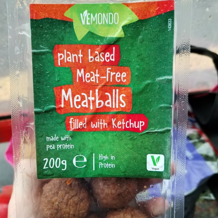 photo of Vemondo Plant based meat-free meatballs filled with ketchup shared by @saikurakura on  30 Dec 2023 - review