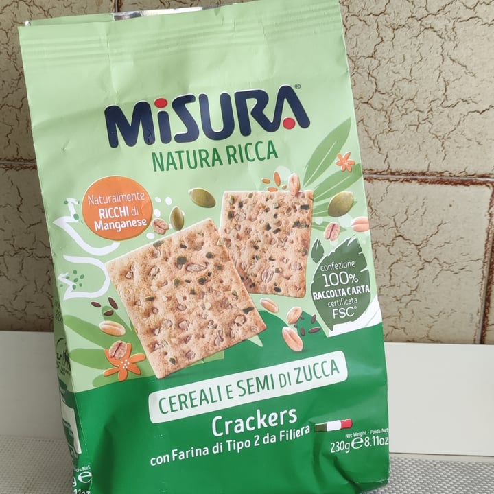 photo of Misura Crakers ai cereali shared by @viveregreenn on  15 May 2024 - review