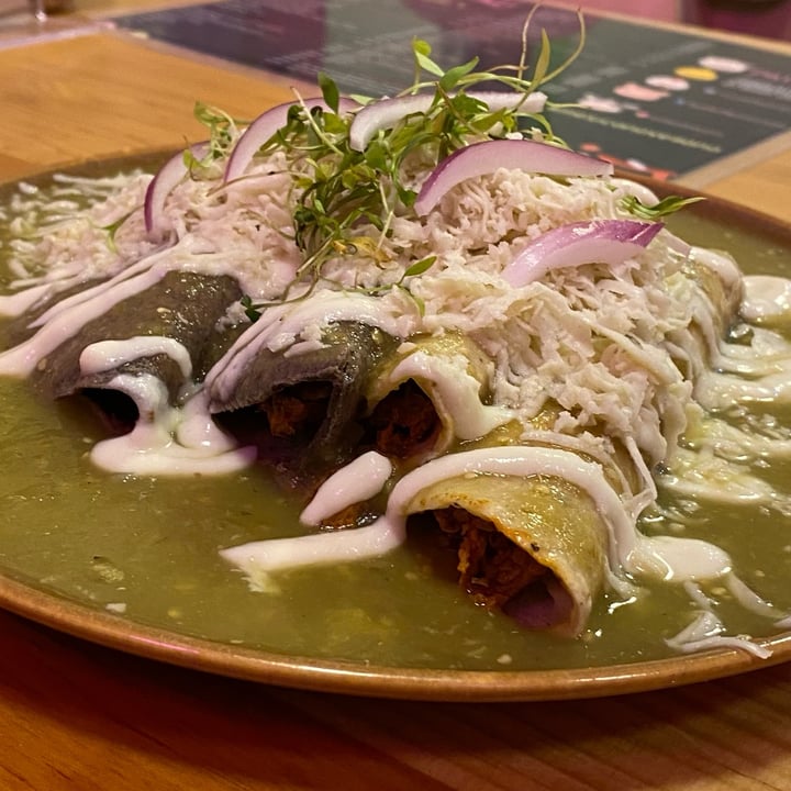 photo of Pali Pali Alameda Enchiladas verdes shared by @licona42 on  04 Jul 2024 - review