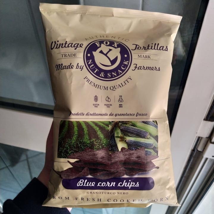 photo of Fox Nut & Snack vintage tortilla - blue corn chips shared by @nadiavi on  05 May 2024 - review