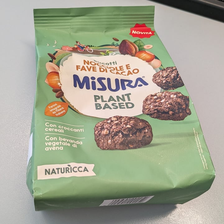 photo of Misura biscotti nocciole e fave di cacao shared by @michelanice on  05 Oct 2025 - review