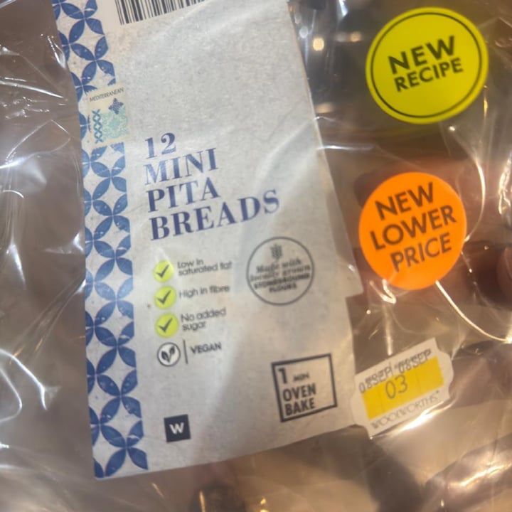 photo of Woolworths Food pitta bread shared by @globalvegan on  06 Sep 2025 - review