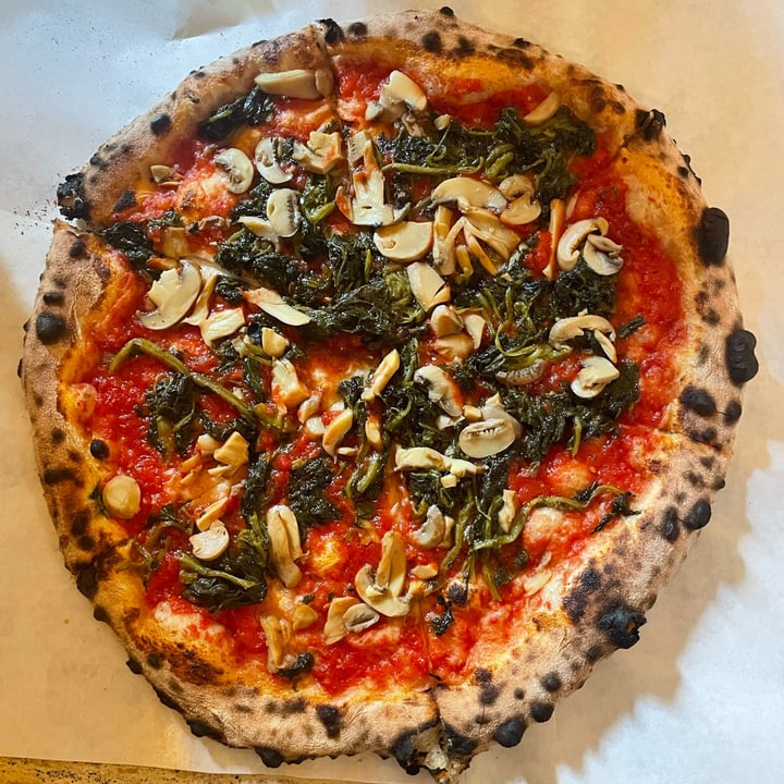 photo of Pulecenella Pizzeria Pizza Rossa Con Friarielli E Funghi Champignon shared by @napoleonegiulia on  26 Jun 2025 - review