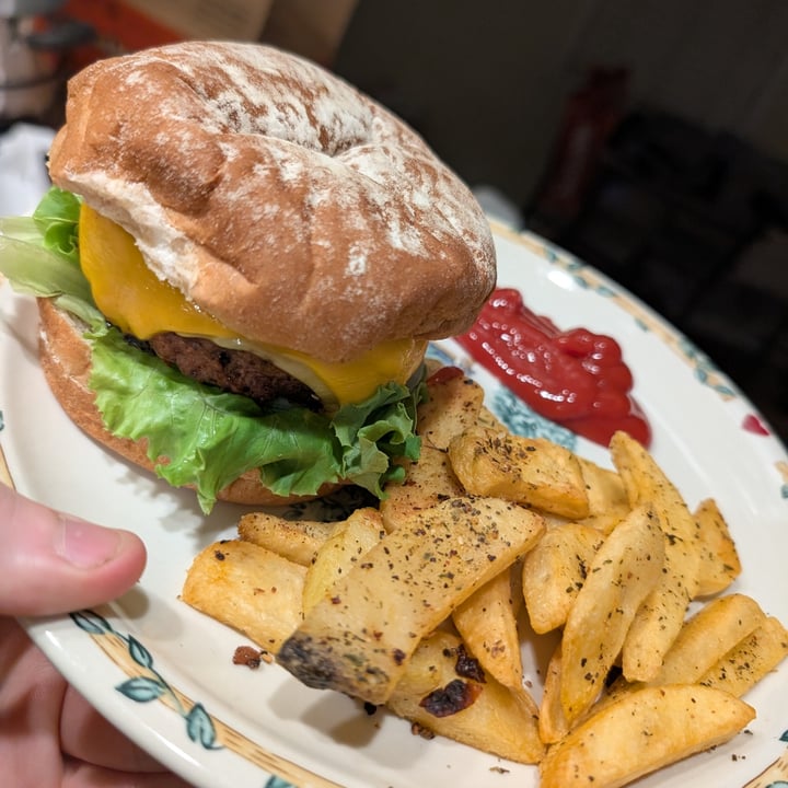 photo of Beyond Meat beyond burger shared by @kornclown7 on  27 May 2025 - review