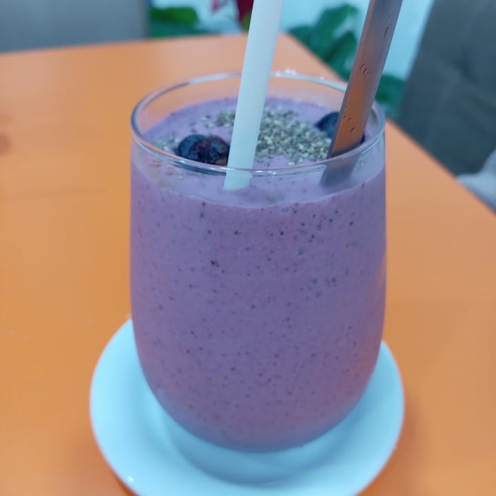 photo of Rema Cafetería Vegana Smoothie de arándano shared by @veganima on  24 Jul 2025 - review