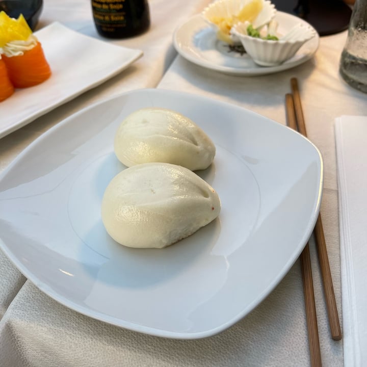 photo of LE VIE DEL WEST - Sushi Wang-Ristorante cinese e giapponese Panini Al Vapore Con Salsa Al Mango, Temaky Vegetale, Gnocchi Di Riso Con Verdure E Salsa di Soia shared by @sofiacapoccia00 on  08 Aug 2024 - review
