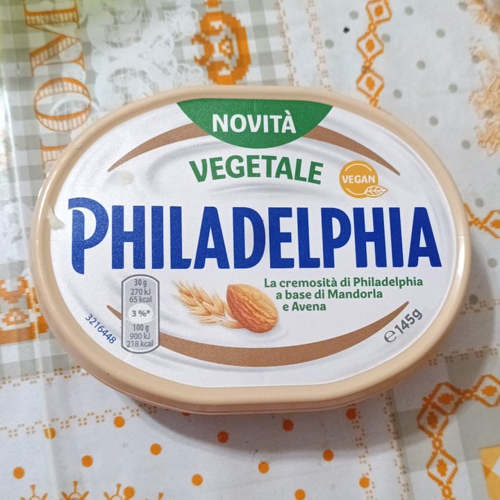 photo of Philadelphia Philadelphia Vegetale Mandorle Avena shared by @lussyp on  15 Oct 2023 - review