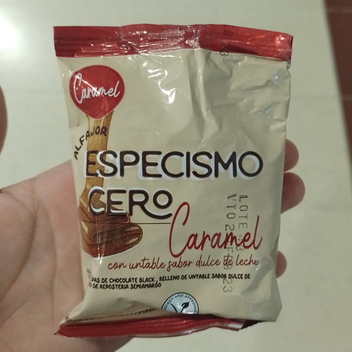 photo of especismo cero alfajor de caramelo shared by @venecia1 on  18 Aug 2023 - review