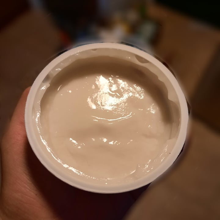 photo of So Delicious Dairy Free Coconutmilk Yogurt Alternative Vanilla shared by @anonvegan on  05 Sep 2023 - review