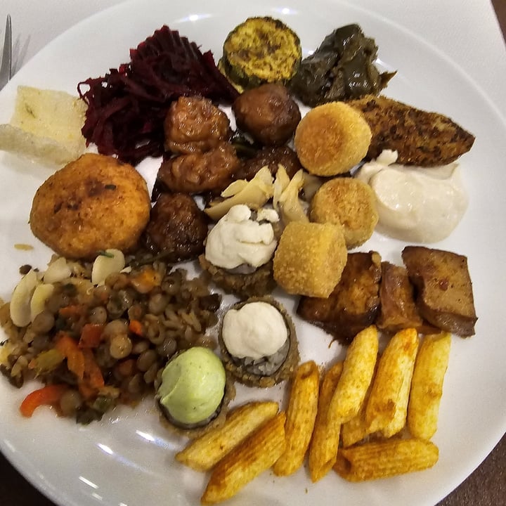 photo of Flora Comida Vegetariana - Vila Olímpia Buffet por quilo shared by @lrosito on  26 Apr 2024 - review