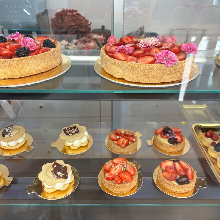 photo of Sienda Boutique Pâtisserie Mignon, croissant, salato shared by @floriana on  11 Jul 2025 - review