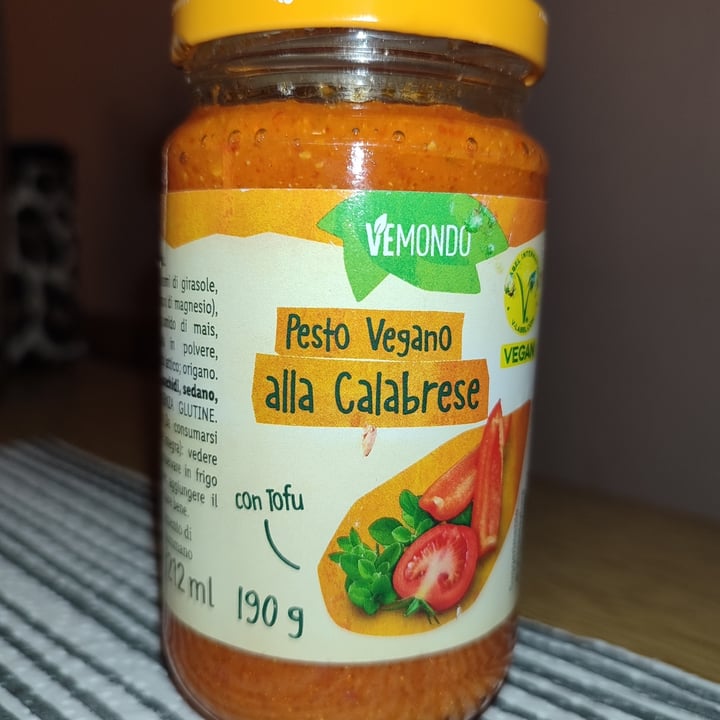 photo of Vemondo Pesto Vegano alla Calabrese shared by @marty3110 on  15 Apr 2025 - review