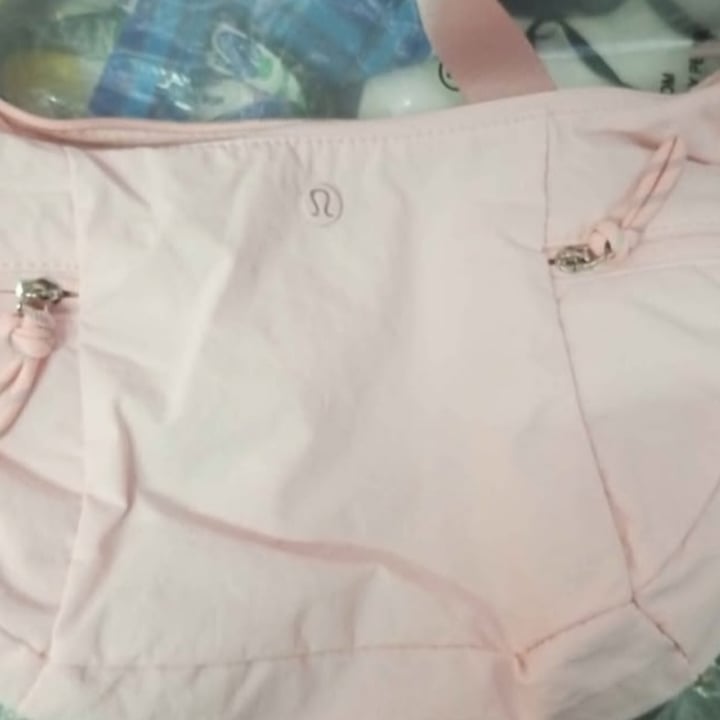 photo of Lululemon Pleated Shoulder Bag shared by @teamaldous on  09 Oct 2025 - review
