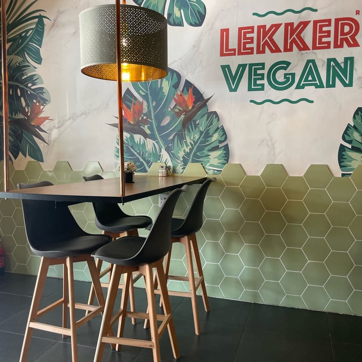photo of Lekker Vegan Fourways Crispy Burger shared by @cdg2399 on  23 Oct 2023 - review