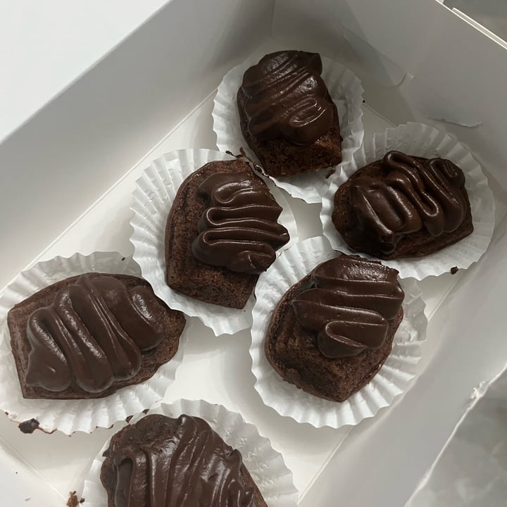 photo of TWT Planted by Hei Cinnamon Madeline with Dark Chocolate Ganache shared by @rajesv on  01 Jan 2024 - review