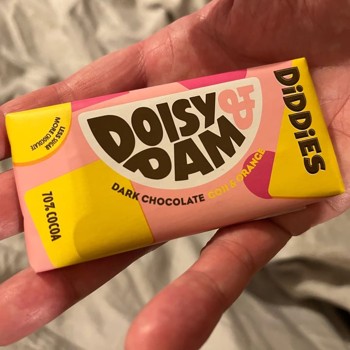 photo of Doisy & Dam 70% dark chocolate, goji and orange shared by @ameriamber on  06 Sep 2023 - review