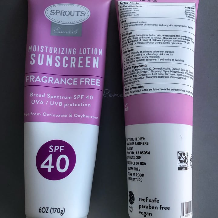 photo of Sprouts sunscreen shared by @slwasu57 on  06 Nov 2023 - review
